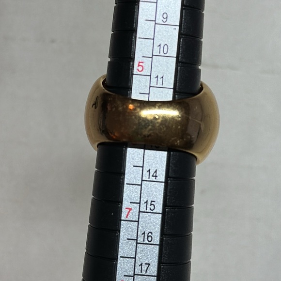 Vintage Coach Gold Tone Costume Jewelry Cocktail Statement Ring size 6 🔥🔥🤩 - Picture 9 of 10